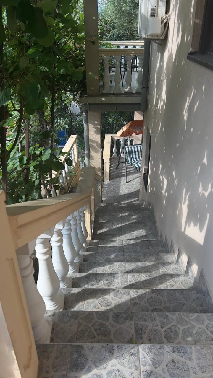 Apartments Arina Krasići Exterior foto