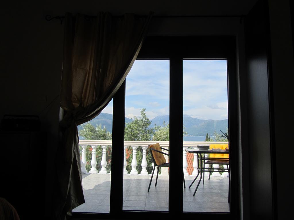 Apartments Arina Krasići Habitación foto