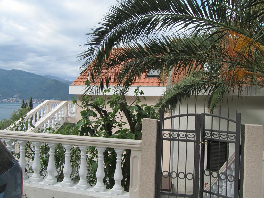 Apartments Arina Krasići Exterior foto